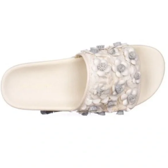 AVEC LES FILLES FLORAL SLIDES SANDAL-NEW IN BOX-VERY LIGHT CREAM COLOR - Picture 2 of 11